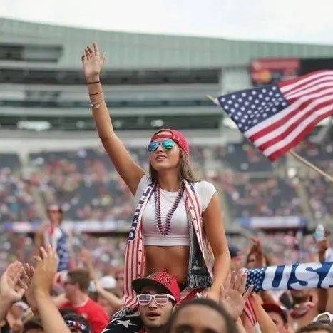 卡尔加里单,板滑雪世界,型场地决赛,世界杯预测,2026世界杯,比赛分析,球队表现,足球赛事